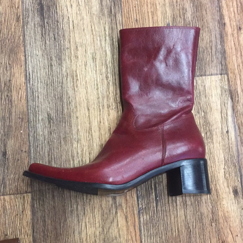 Leather Lucy